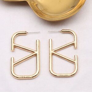 Elegant Gold Geometric Earrings